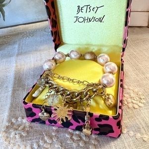 Betsey Johnson Winter Charm Bracelet